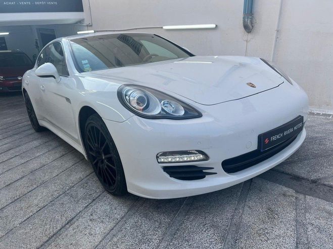 Porsche Panamera 3.0 - DIESEL - V6 - 250 - 134 200 Kms - Blanc de 2011