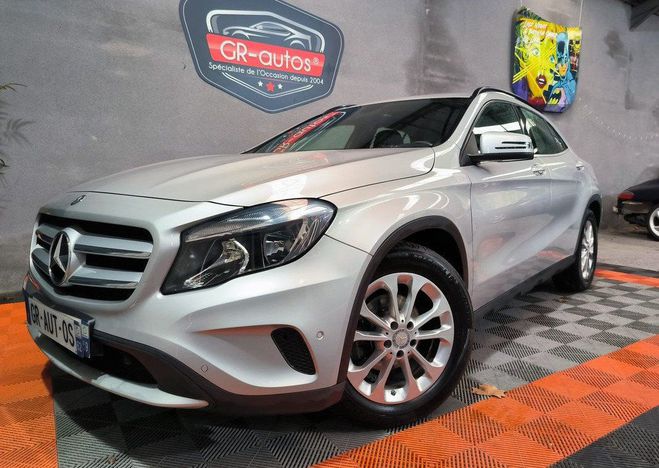 Mercedes Classe GLA Classe 180d 110cv STYLE 1er main suivi c Gris de 2015