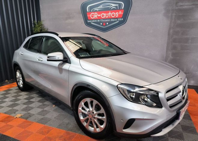 Mercedes Classe GLA Classe 180d 110cv STYLE 1er main suivi c Gris de 2015