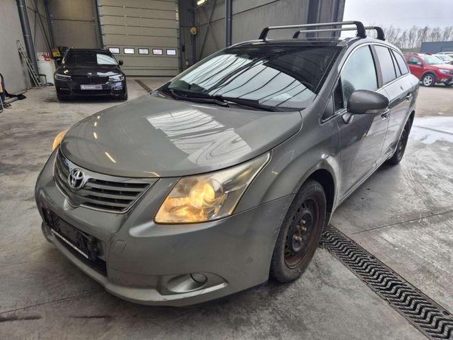 Toyota Avensis 2.0 D-4D Sol --MARCHAND OU EXPORT-- Gris M�tallis� de 