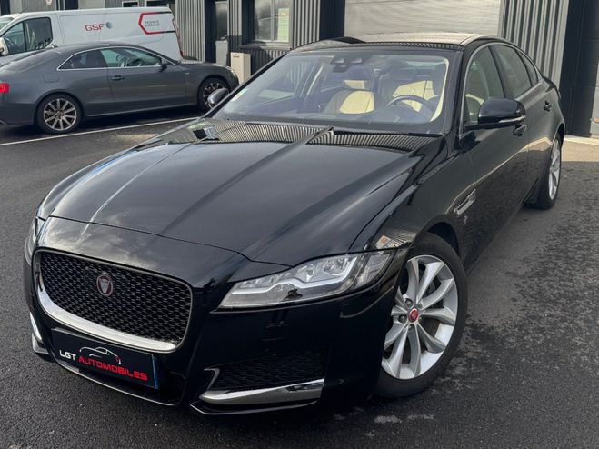 Jaguar XF (X260) Berline 2.0 D 16V 180 cv NOIR de 2015