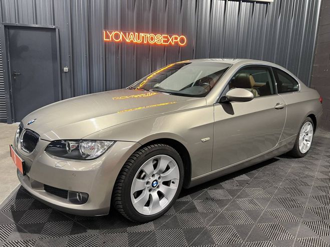 BMW Serie 3 V (E92) 325iA 218ch Luxe PLATINE BRONZE de 2007