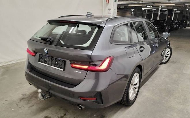 BMW Serie 3 Touring VI 318dA 150ch Business GRIS de 2021