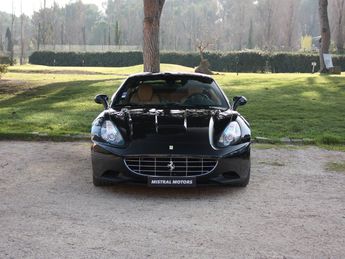  Voir d&eacute;tails -Ferrari California 30 490 cv &agrave;  La Penne-sur-Huveaune (13)