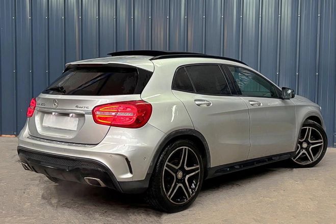 Mercedes Classe GLA Classe 2.0 250 210 FASCINATION 4MATIC 7G Gris de 2015