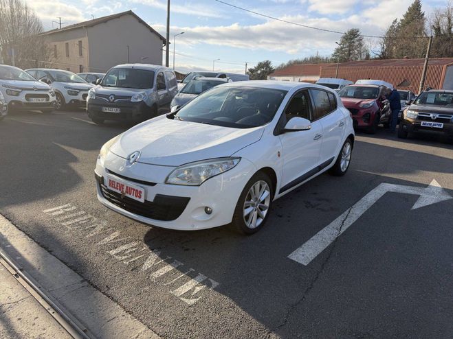 Renault Megane III (K95) 1.5 dCi 110ch FAP XV de France BLANC de 2010