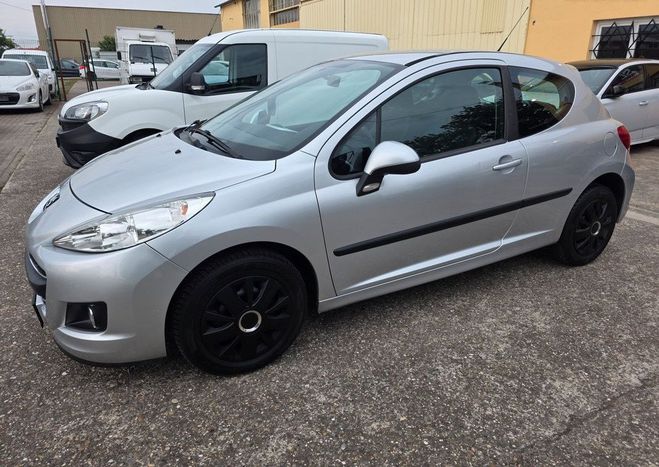 Peugeot 207 1.4l 75ch Urban Move Gris de 2010