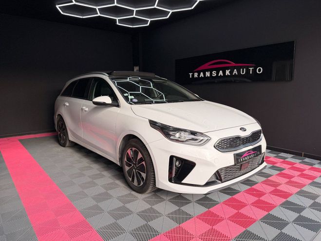 Cliquer pour voir la photo suivante Kia Ceed d SW CEED HYBRIDE RECHARGEABLE 1.6 GDi 1 Blanc de 2020