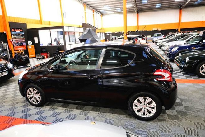 Peugeot 208 1.0 VTI ACTIVE 3P Noir de 2014
