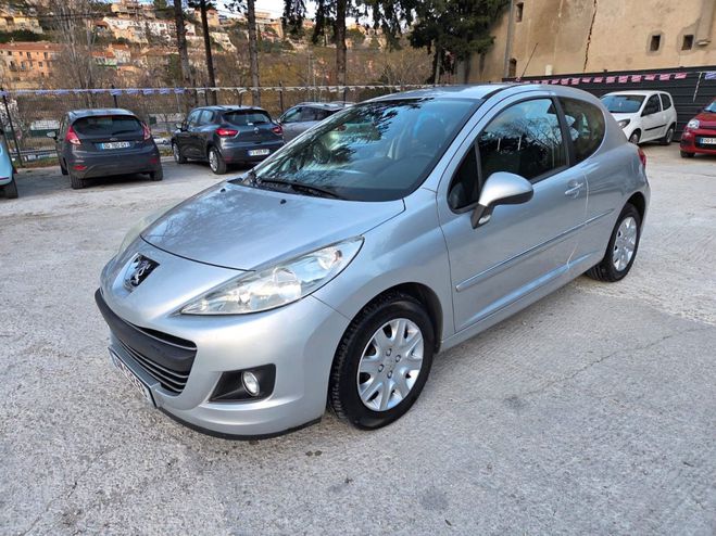 Peugeot 207 Premium 1.6 HDi 90 ch Gris de 2010