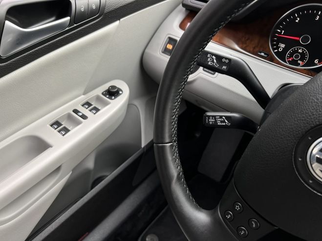 Volkswagen Passat 6 VI SW BREAK CARAT 2.0 TDI 170 Cv 21 40 Gris de 2008