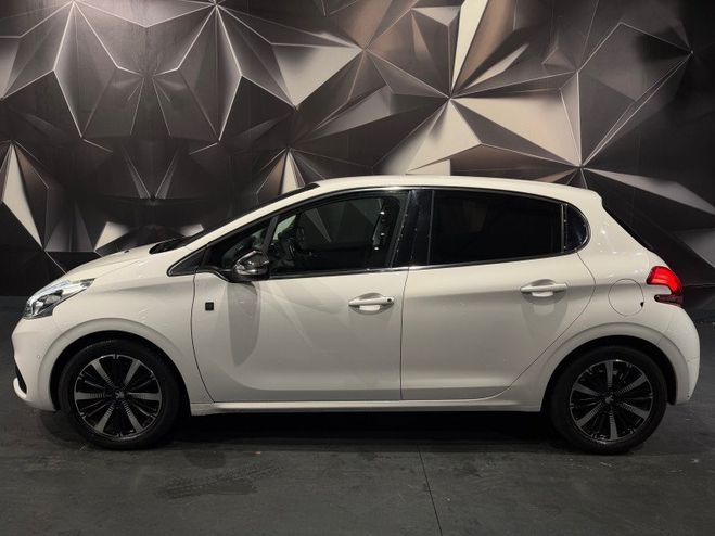 Peugeot 208 1.2 PURETECH 110CH E6.C ALLURE S&S 5P Blanc de 2019