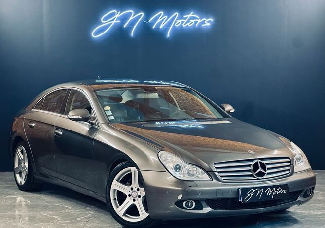Cliquer pour voir la photo suivante Mercedes Classe CLS Classe 320 CDI Garantie 12 mois Très bon Gris de 2008