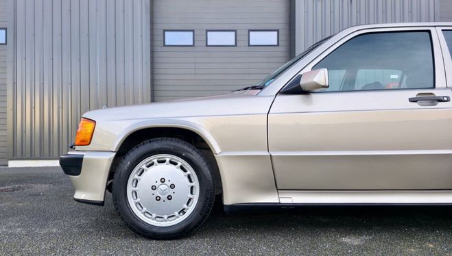 Mercedes 190 e 2l3-16s de 1986 Argent Cendr� M�tallis� de 1986