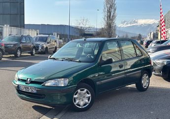  Voir d&eacute;tails -Peugeot 106 1.1 ess 60ch Open Pack 5P &agrave; Saint-Martin-d'H�res (38)