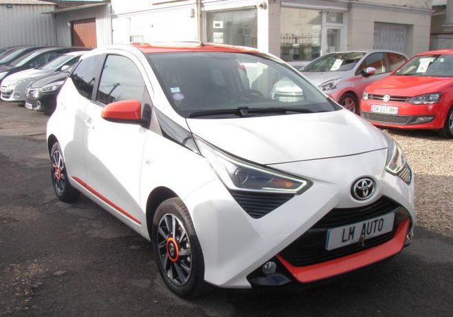 Toyota Aygo II (2) 1.0 VVT-I X-TREND 2 5P Blanc de 2019
