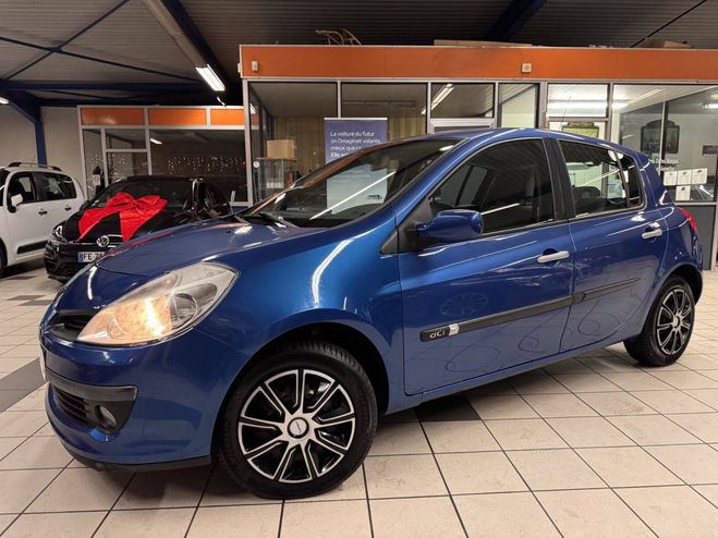 Renault Clio III (B/C85) 1.5 dCi 85ch Confort Pack Cl BLEU F de 2006