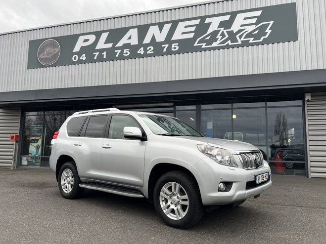 Toyota Land Cruiser KDJ 150 3 L D4D 173 CV 5 portes Lounge Gris de 2010