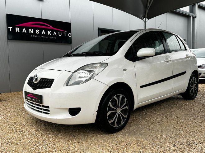 Toyota Yaris II 1.0L 69 VVT-i Luna MultiMode / Cam�ra Blanc de 2006