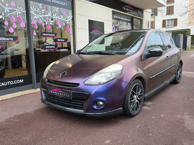 Renault Clio III 1.6 16V 128 GT / ETHANOL // DISTRIBU Noir Covering Violet Cameleon de 2009