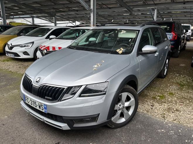 Renault Zoe E-TECH ICONIC CHARGE NORMALE R135 ACHAT  Blanc de 2023