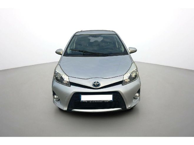 Toyota Yaris Yaris 100h Dynamic CUIR BVA Gris clair de 2013