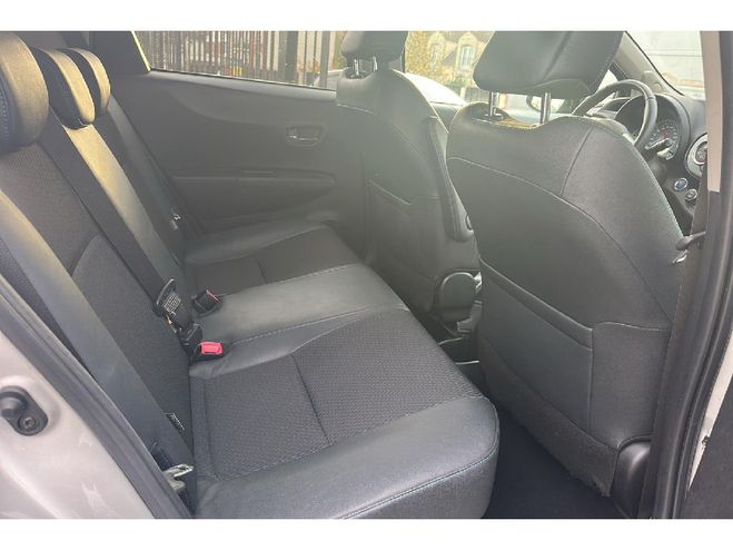 Toyota Yaris Yaris 100h Dynamic CUIR BVA Gris clair de 2013
