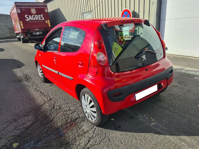 Peugeot 107 1.0  4 cv URBAN 2990e Rouge de 2006