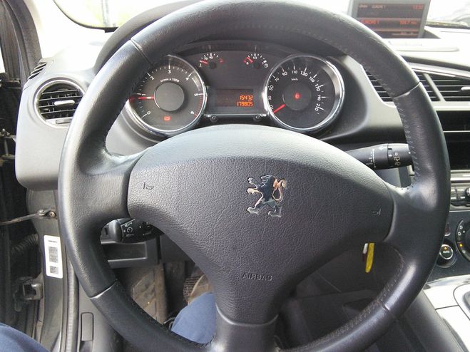 Peugeot 3008 1.6 HDI 112  CLIM - DISTRIBUTION NEUVE F Gris anthracite de 2011