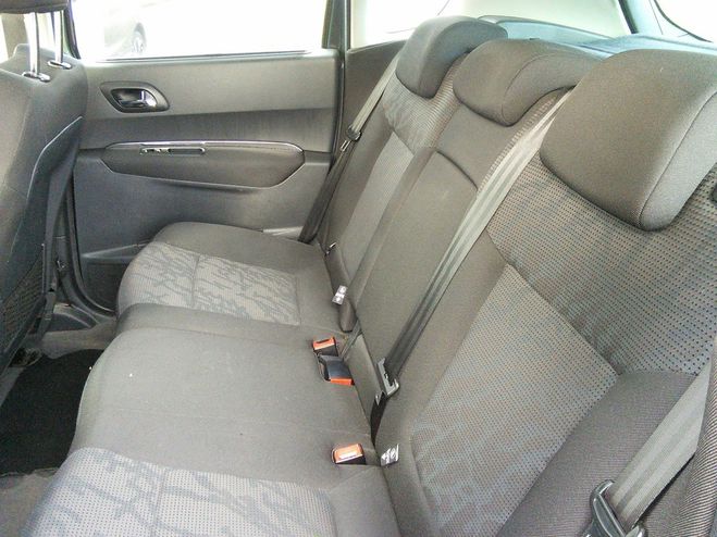 Peugeot 3008 1.6 HDI 112  CLIM - DISTRIBUTION NEUVE F Gris anthracite de 2011