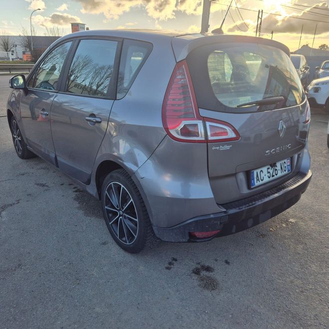 Renault Scenic (2) 1.5 DCI 105 CARMINAT DISTRIBUTION OK Marron de 2009