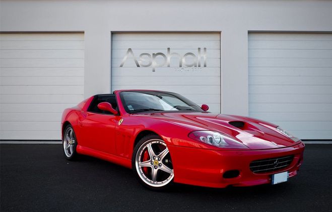 Ferrari 575 M Maranello M Superamerica V12 5.7L 540c Rouge de 2005