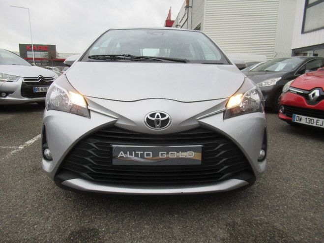Toyota Yaris 70 VVT-i Gris Clair de 2019