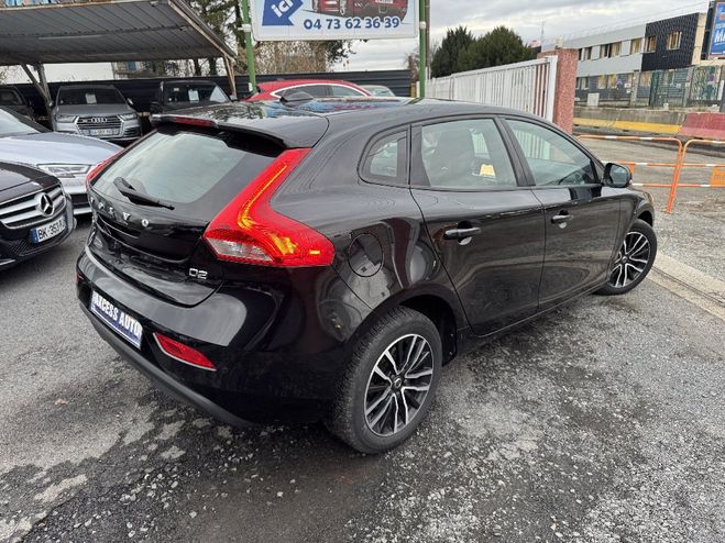Volvo V40 D2 120 ch Momentum Noir de 2018