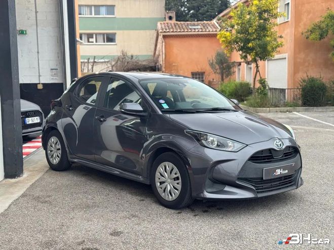 Toyota Yaris 1.5 L 116CV HYBRID DYNAMIC / CAMERA / SU Gris de 2023