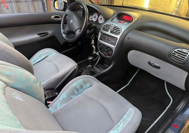 Peugeot 206 CC 1.6 hdi 110ch roxy 3p Autre de 2006