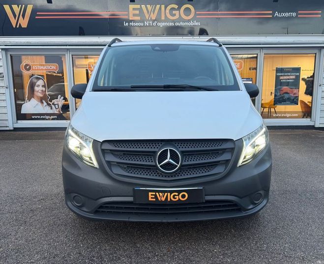 Mercedes Vito vu fourgon 2.0 cdi 135ch compact l1 firs Blanc de 2023