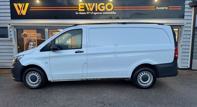 Mercedes Vito vu fourgon 2.0 cdi 135ch compact l1 firs Blanc de 2023