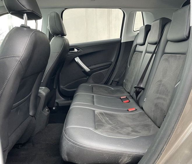 Peugeot 2008 generation-i 1.2 puretech 110 allure bus Gris de 2017