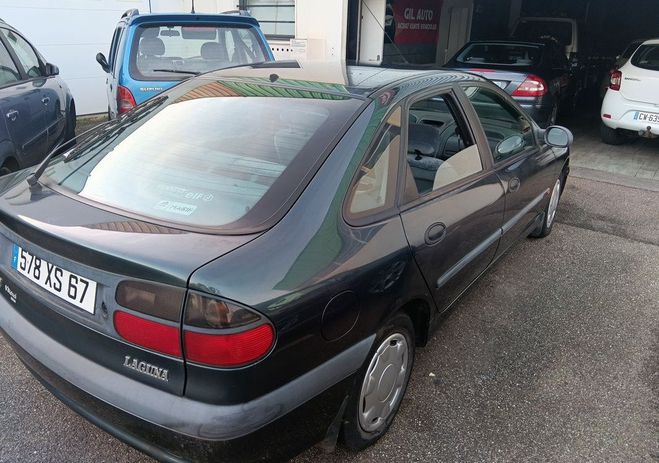 Renault Laguna Belle 1.8 1er main etat 130000 kms garan Gris de 1997