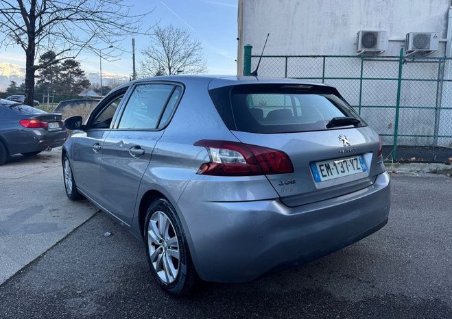 Peugeot 308 1.2 PureTech 110ch Access Business S&S 5 Gris de 2017