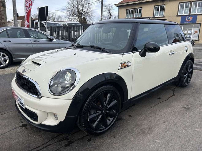 Cliquer pour voir la photo suivante Mini Cooper SD 2.0 D Blanc Métallisé de