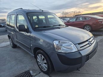  Voir d&eacute;tails -Citroen Berlingo 1.6 HDi Multispace --DEGATS CARROSSERIE- &agrave; Cuesmes (70)