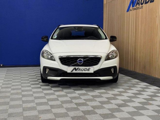 Volvo V40 T3 2.0 152 CH CROSS COUNTRY SUMMUM BLANC de 2016