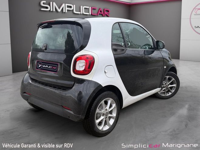 Smart Fortwo COUPE 1.0 71 ch SS BA6 Passion camera de Noir de 2017