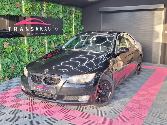 Cliquer pour voir la photo suivante BMW Serie 3 COUPE E92 320d 177 ch Luxe ~ Radars AR ~ Noir de 2009