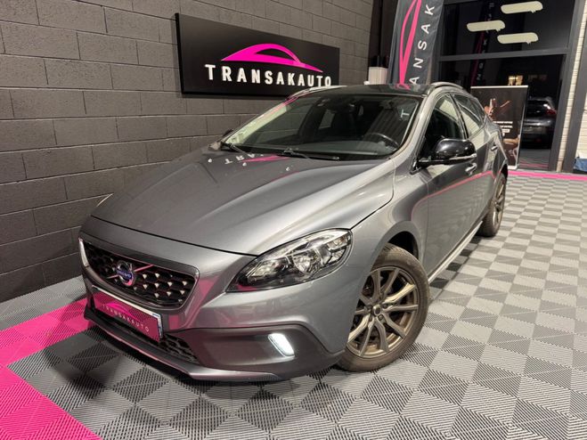 Volvo V40 CROSS COUNTRY BUSINESS D3 150 Momentum G Gris de 2015