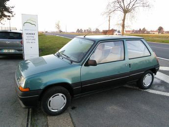  Voir d&eacute;tails -Renault Supercinq 1.4 71 BVA - POUR COLLECTION - CT  OK -  &agrave; Osny (95)