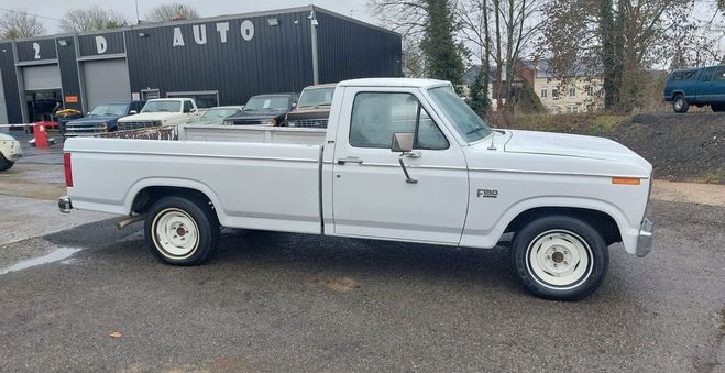 Ford F150 F single cab bullnose 5.0 v8  de 1982