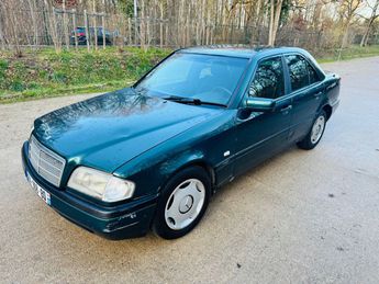  Voir d&eacute;tails -Mercedes Classe C C 250 TD ELEGANCE &agrave; Montfermeil (93)